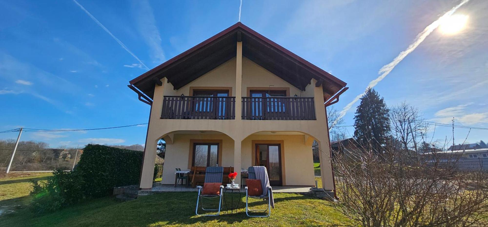 Holiday House And Apartments Vale دوغا غيسا المظهر الخارجي الصورة