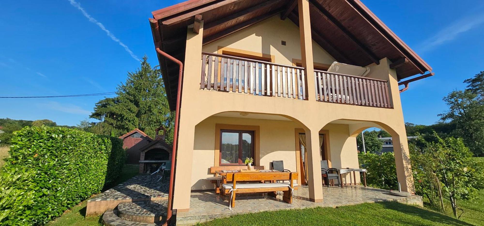 Holiday House And Apartments Vale دوغا غيسا المظهر الخارجي الصورة