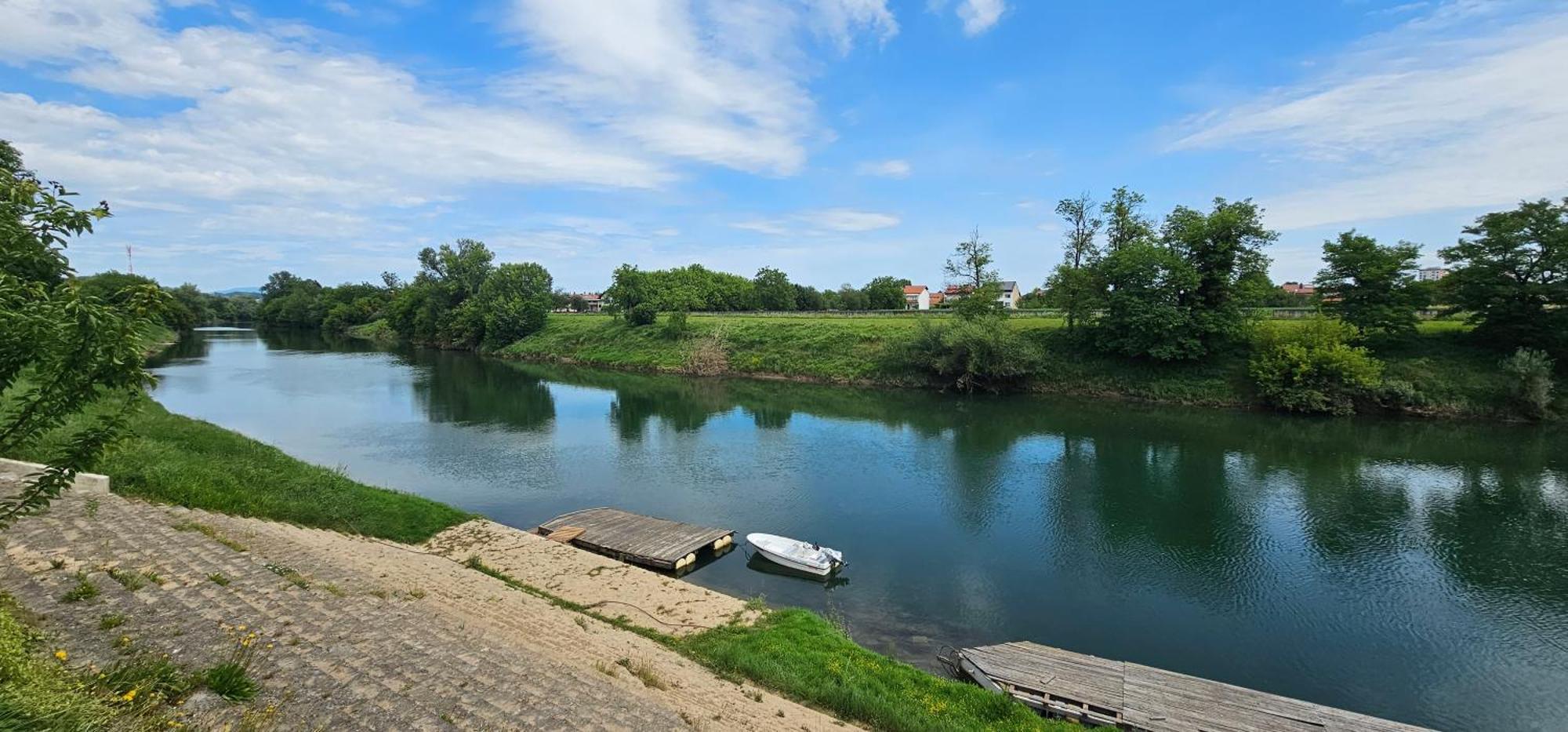 Holiday House And Apartments Vale دوغا غيسا المظهر الخارجي الصورة