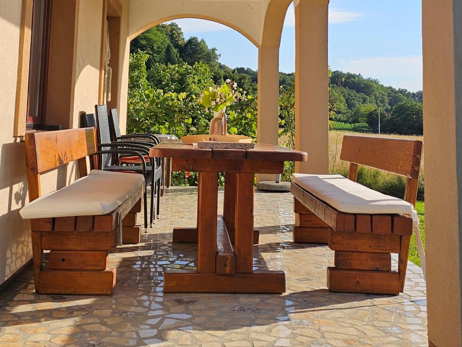 Holiday House And Apartments Vale دوغا غيسا الغرفة الصورة